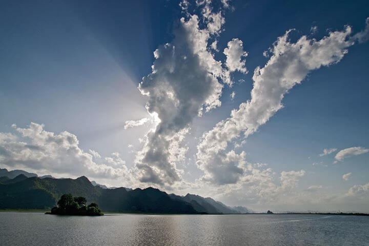 Hướng dẫn du lịch Cúc Phương: hồ Yên Quang